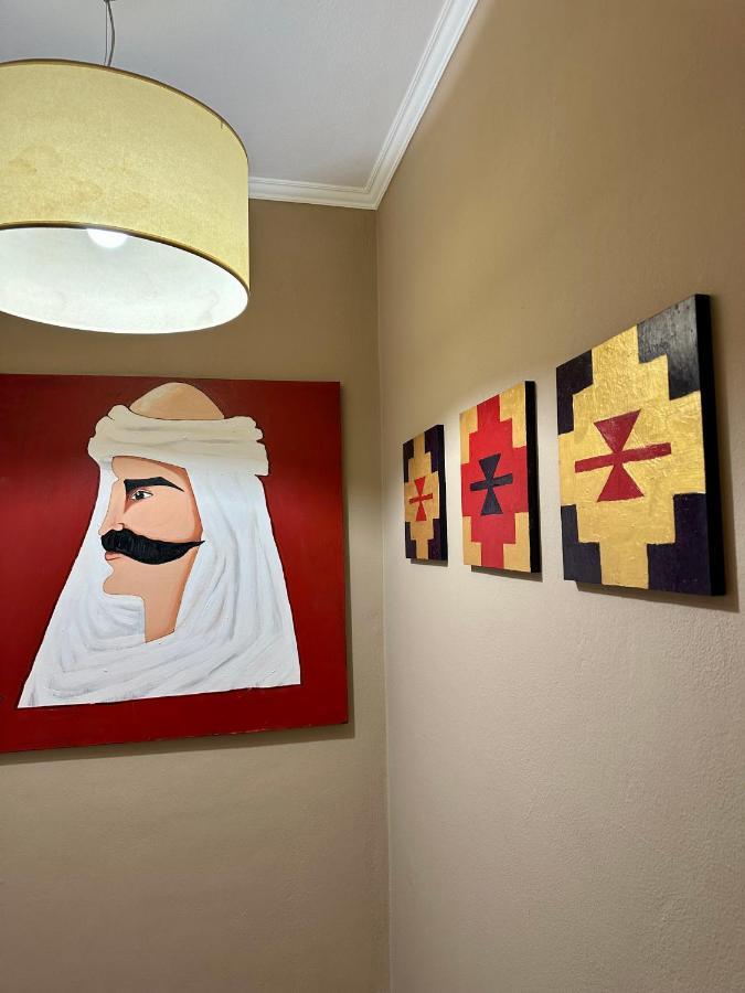 Amos City Center Apartment Tirana Buitenkant foto